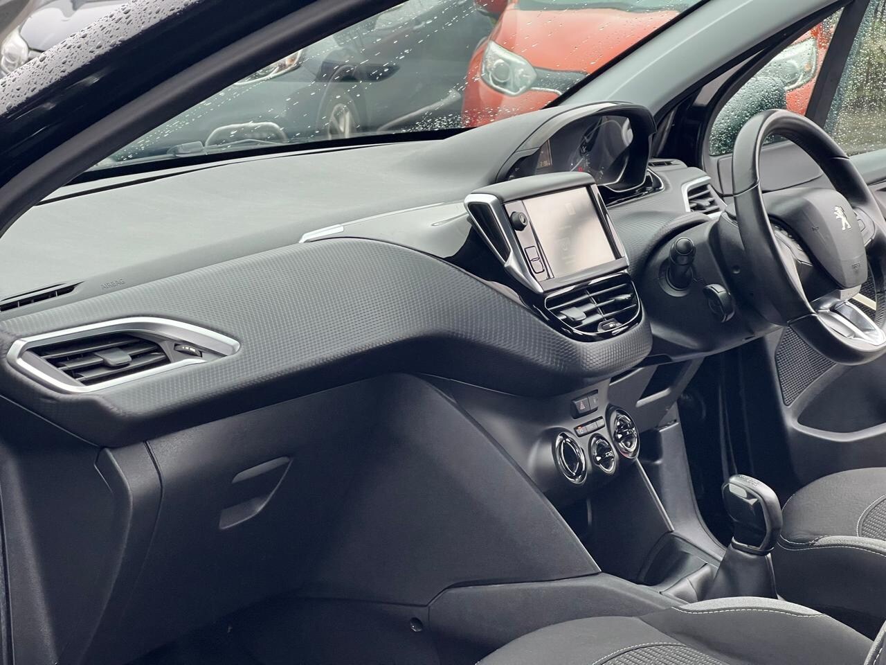 Used Peugeot 208 2016 for sale - 77570453: Photo 17