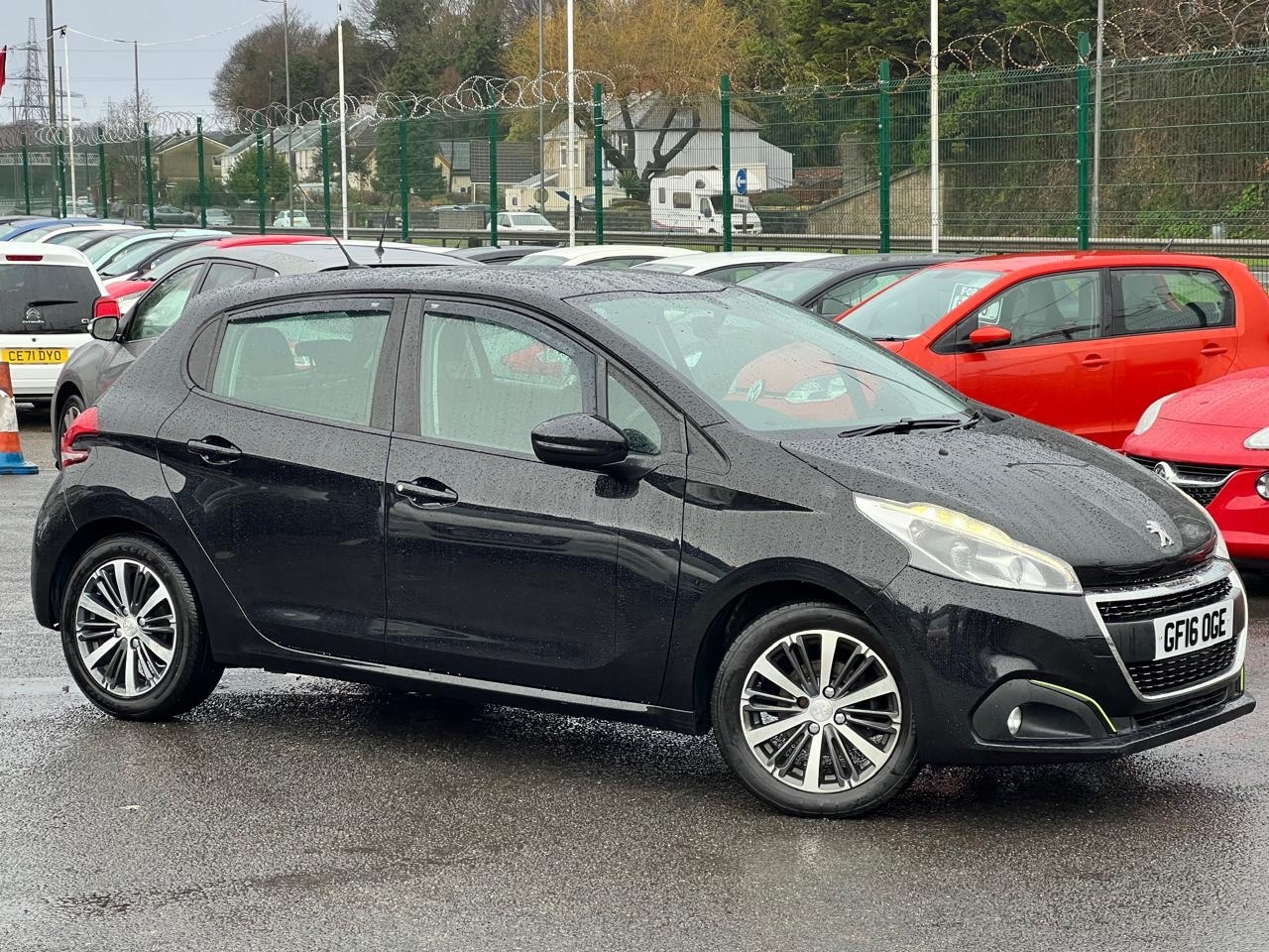 Used Peugeot 208 2016 for sale - 77570453: Photo 2