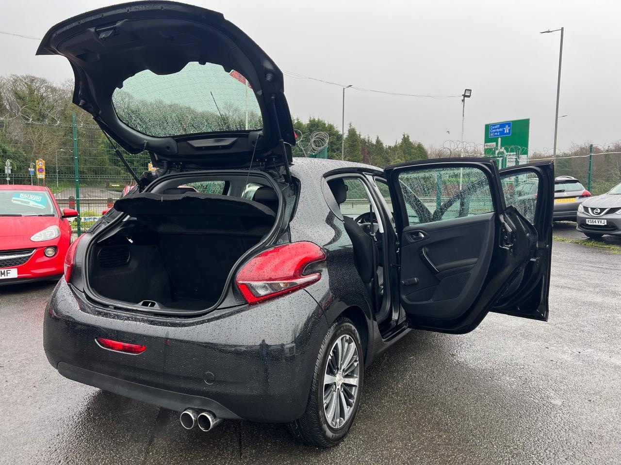 Used Peugeot 208 2016 for sale - 77570453: Photo 20