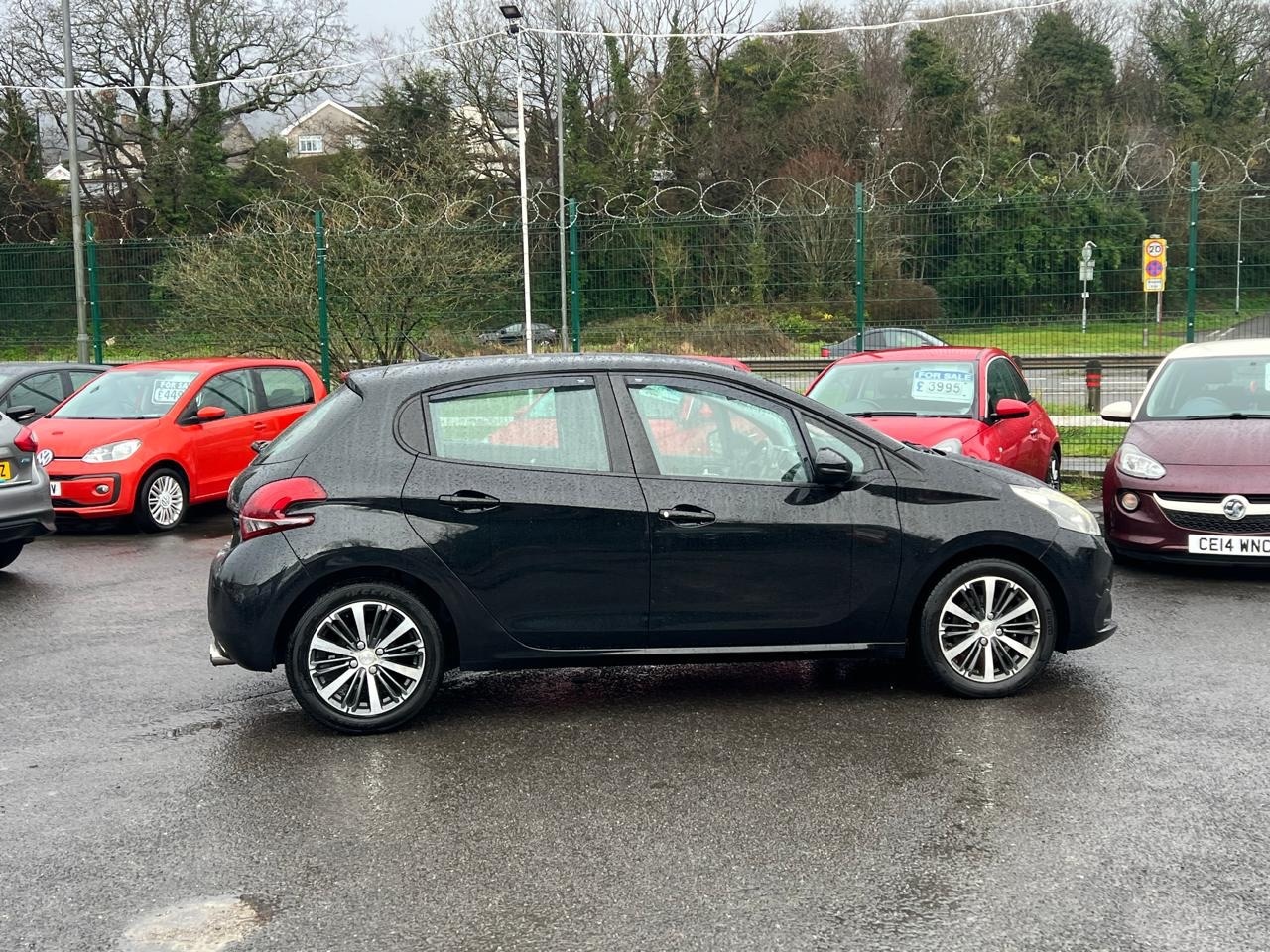 Used Peugeot 208 2016 for sale - 77570453: Photo 4