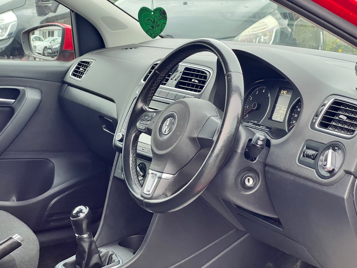 Used Volkswagen Polo 2014 for sale - 76252451: Photo 11