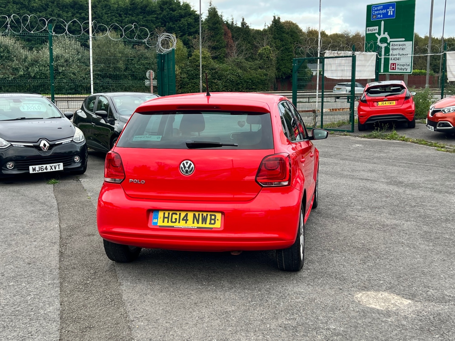 Used Volkswagen Polo 2014 for sale - 76252451: Photo 4