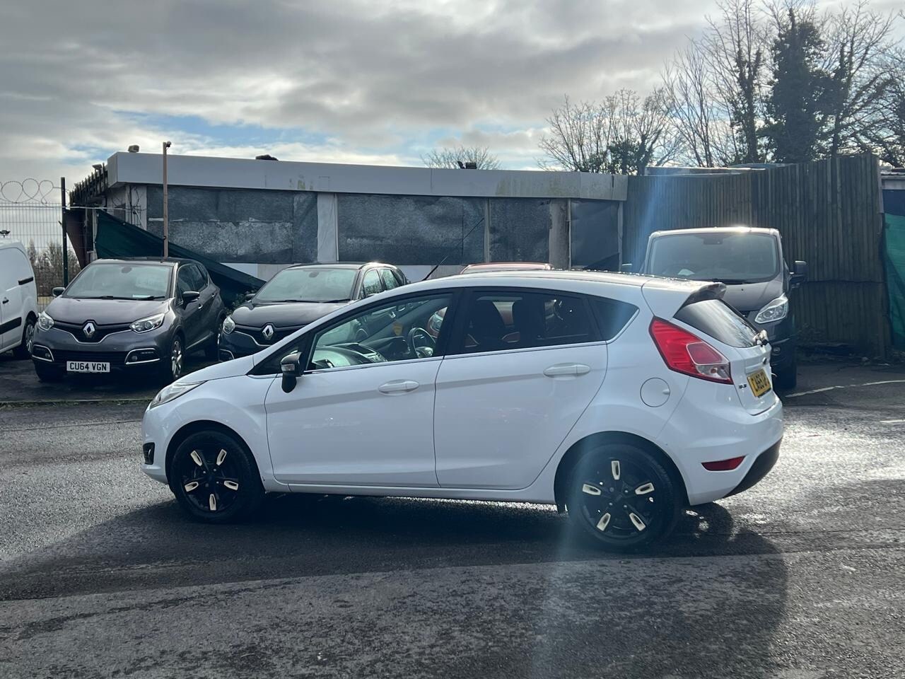 Used Ford Fiesta 2015 for sale - 77363887: Photo 10