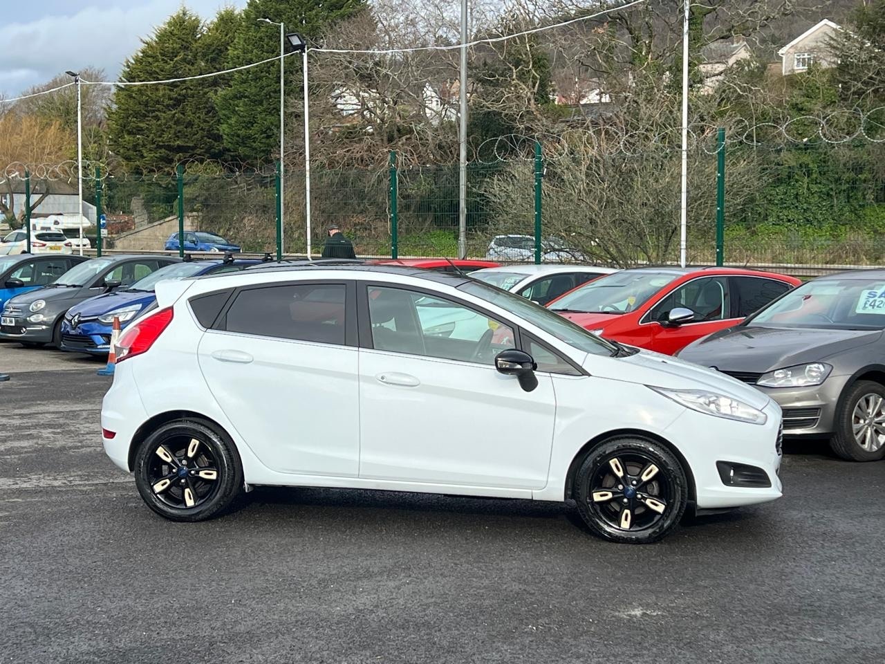 Used Ford Fiesta 2015 for sale - 77363887: Photo 4