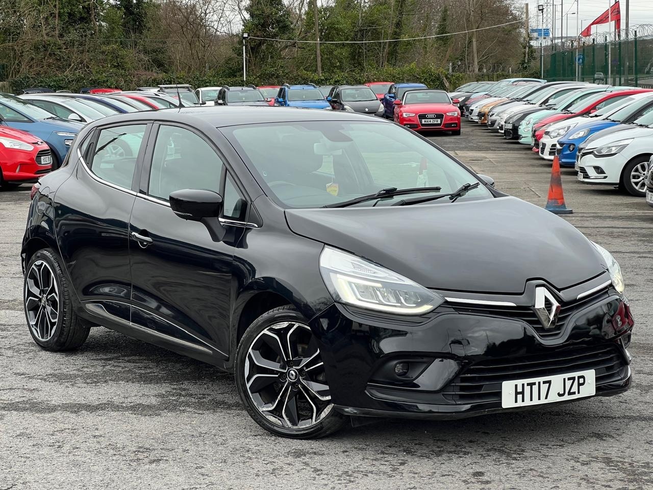 Used Renault Clio 2017 for sale - 78165593: Photo 2