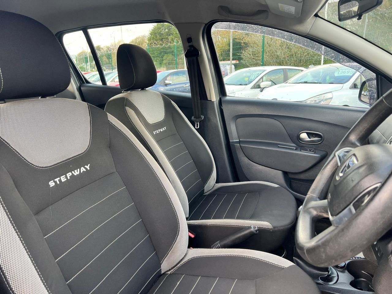 Used Dacia Sandero Stepway 2017 for sale - 77450805: Photo 15