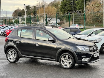 Used Dacia Sandero Stepway 2017 for sale - 77450805: Photo