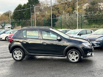 Used Dacia Sandero Stepway 2017 for sale - 77450805: Photo