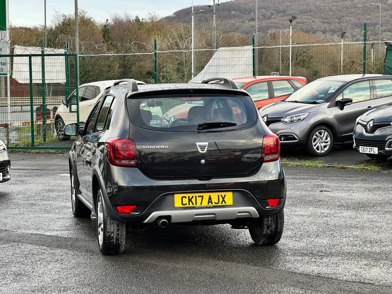 Used Dacia Sandero Stepway 2017 for sale - 77450805: Photo 7
