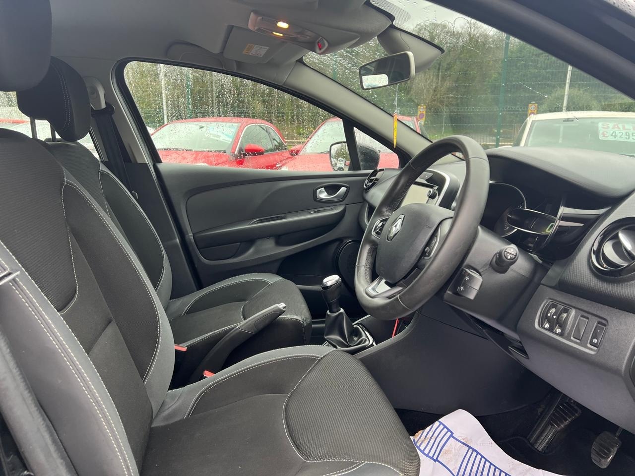 Used Renault Clio 2017 for sale - 77516289: Photo 16