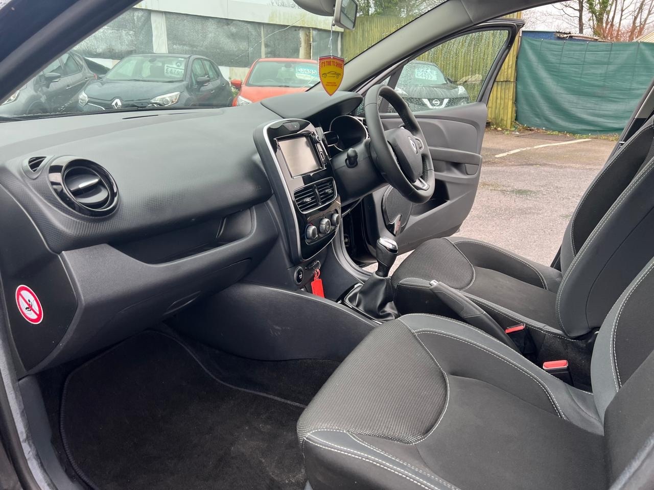 Used Renault Clio 2017 for sale - 77516289: Photo 19