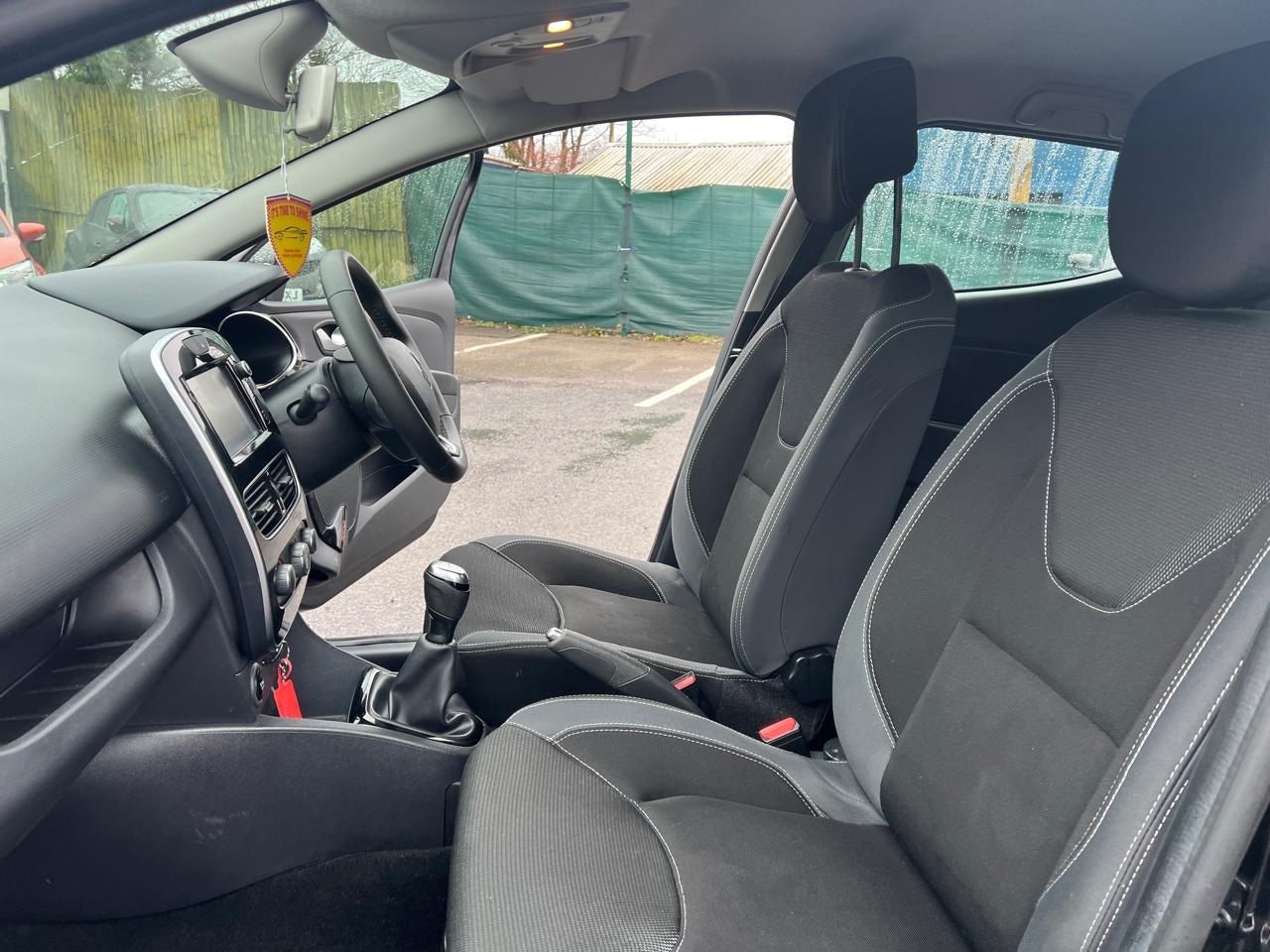 Used Renault Clio 2017 for sale - 77516289: Photo 23