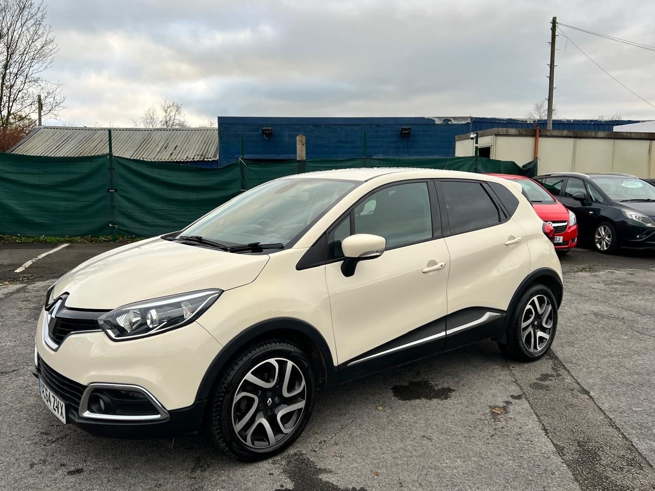 Used Renault Captur 2014 for sale - 76969437: Photo 8