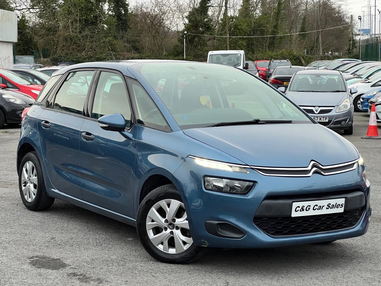 Used Citroen C4 Picasso 2015 for sale - 77688106: Photo 2