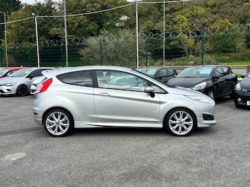 Used Ford Fiesta 2016 for sale - 76233855: Photo 3