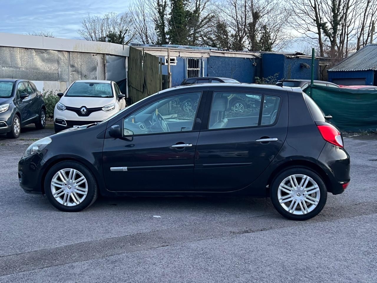 Used Renault Clio 2009 for sale - 77789693: Photo 10