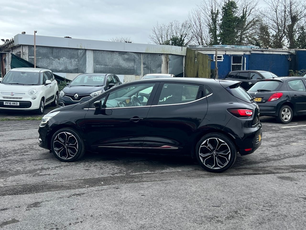 Used Renault Clio 2017 for sale - 77775251: Photo 11