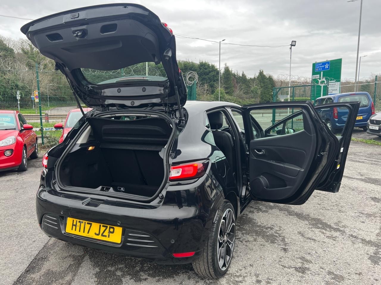 Used Renault Clio 2017 for sale - 77775251: Photo 24