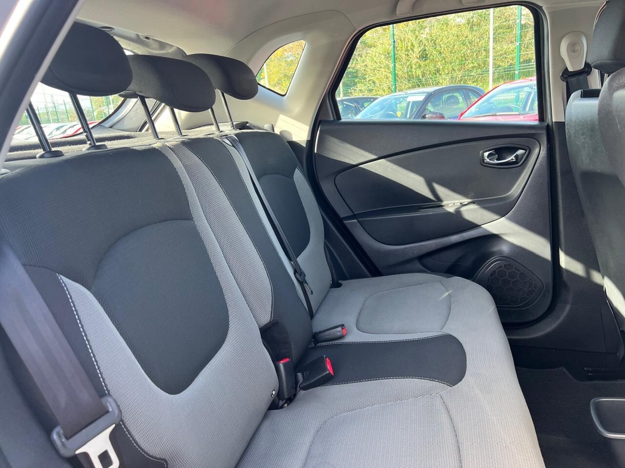 Used Renault Captur 2016 for sale - 78223232: Photo 17