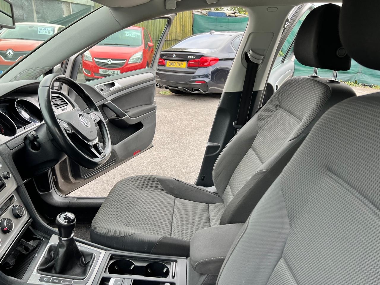 Used Volkswagen Golf 2014 for sale - 76877888: Photo 15