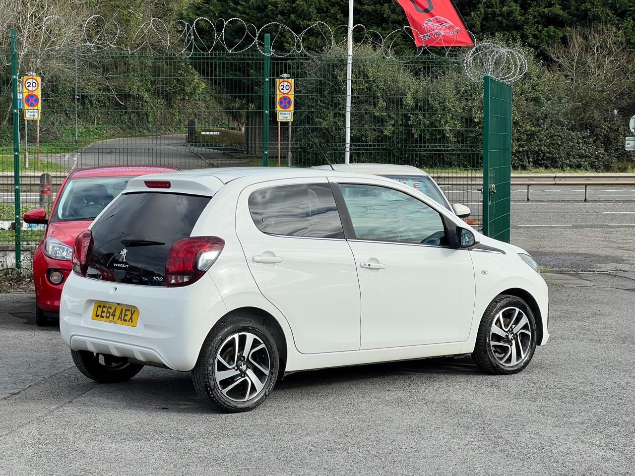 Used Peugeot 108 2014 for sale - 77490115: Photo 4