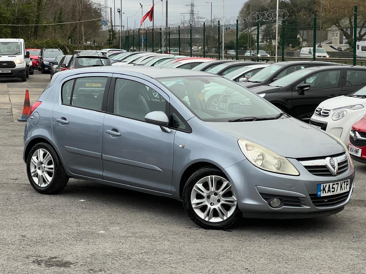 Used Vauxhall Corsa 2007 for sale - 77688113: Photo 2
