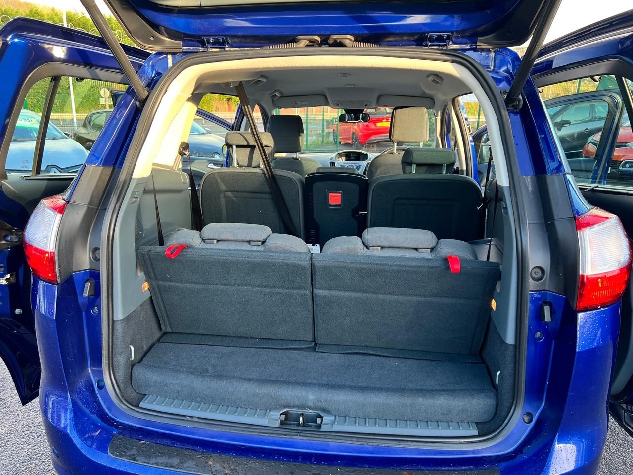 Used Ford Grand C-Max 2015 for sale - 76403199: Photo 15