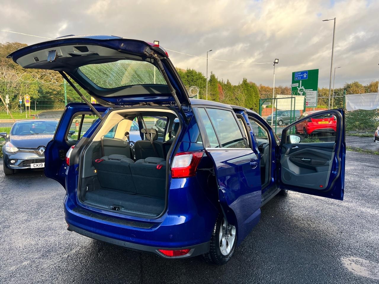 Used Ford Grand C-Max 2015 for sale - 76403199: Photo 16