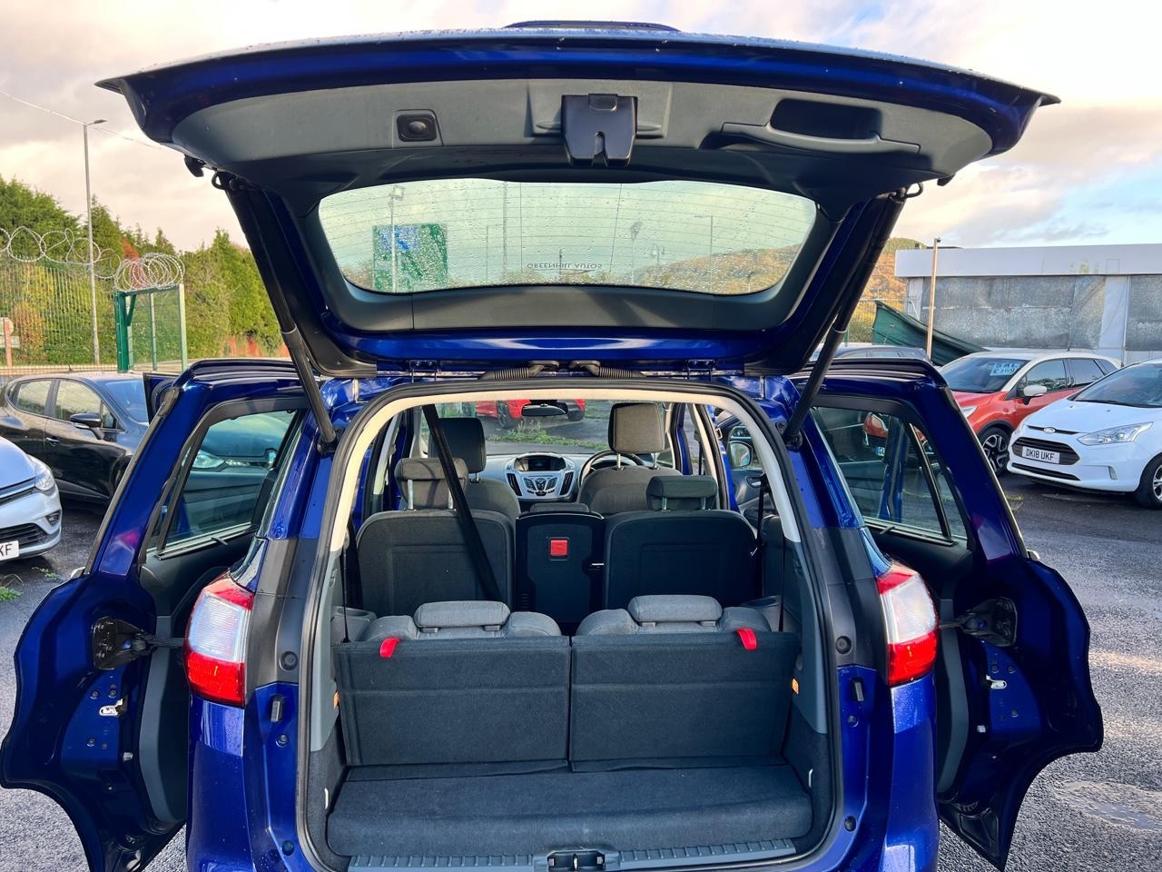 Used Ford Grand C-Max 2015 for sale - 76403199: Photo 19