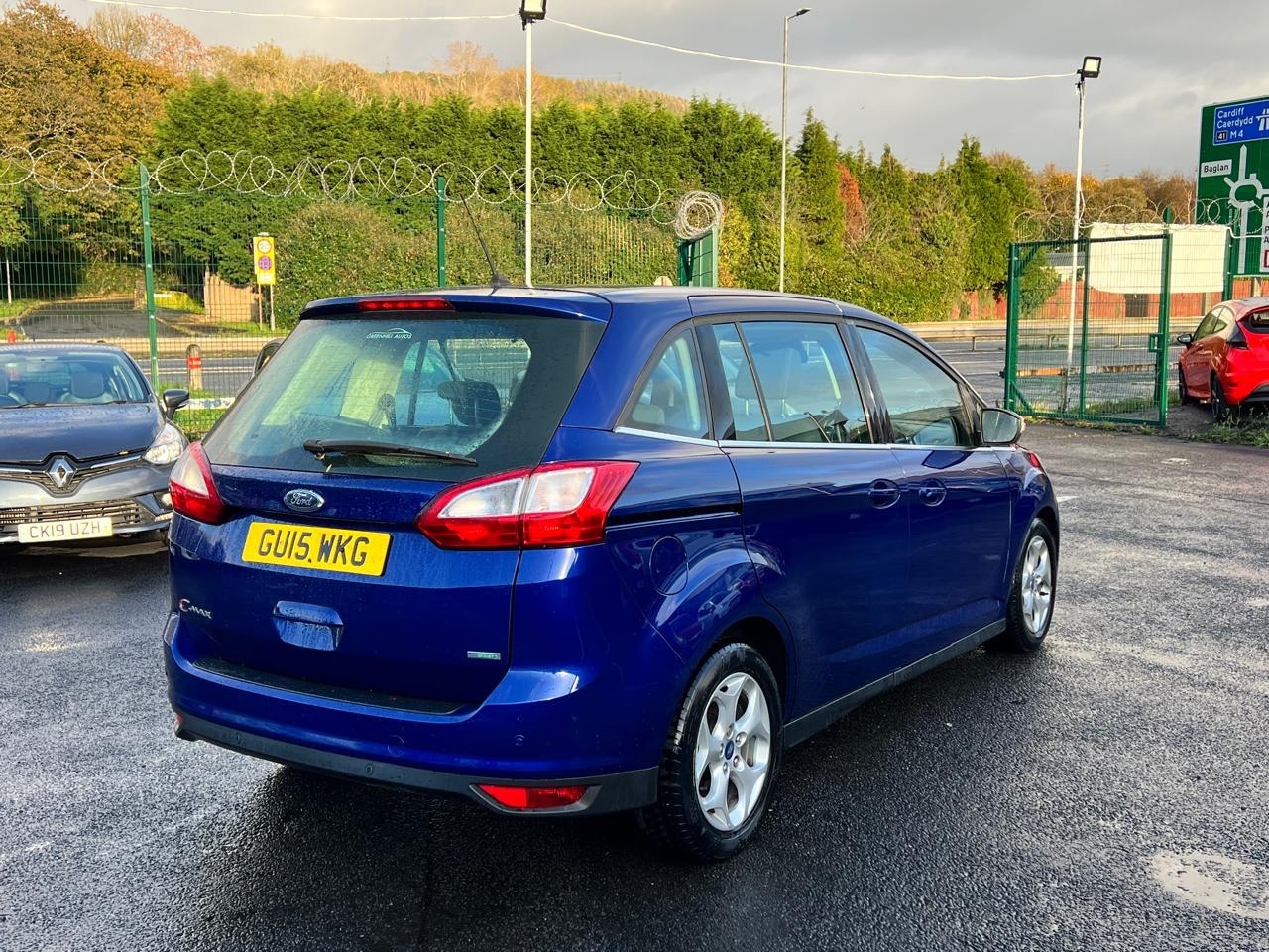 Used Ford Grand C-Max 2015 for sale - 76403199: Photo 4
