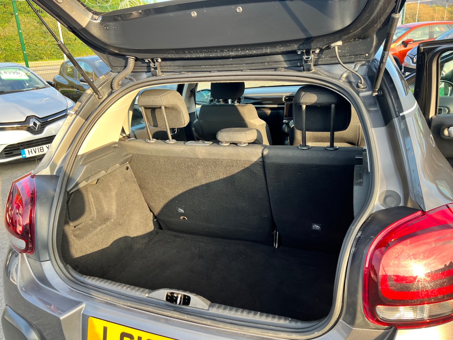 Used Citroen C3 2018 for sale - 76287068: Photo 18