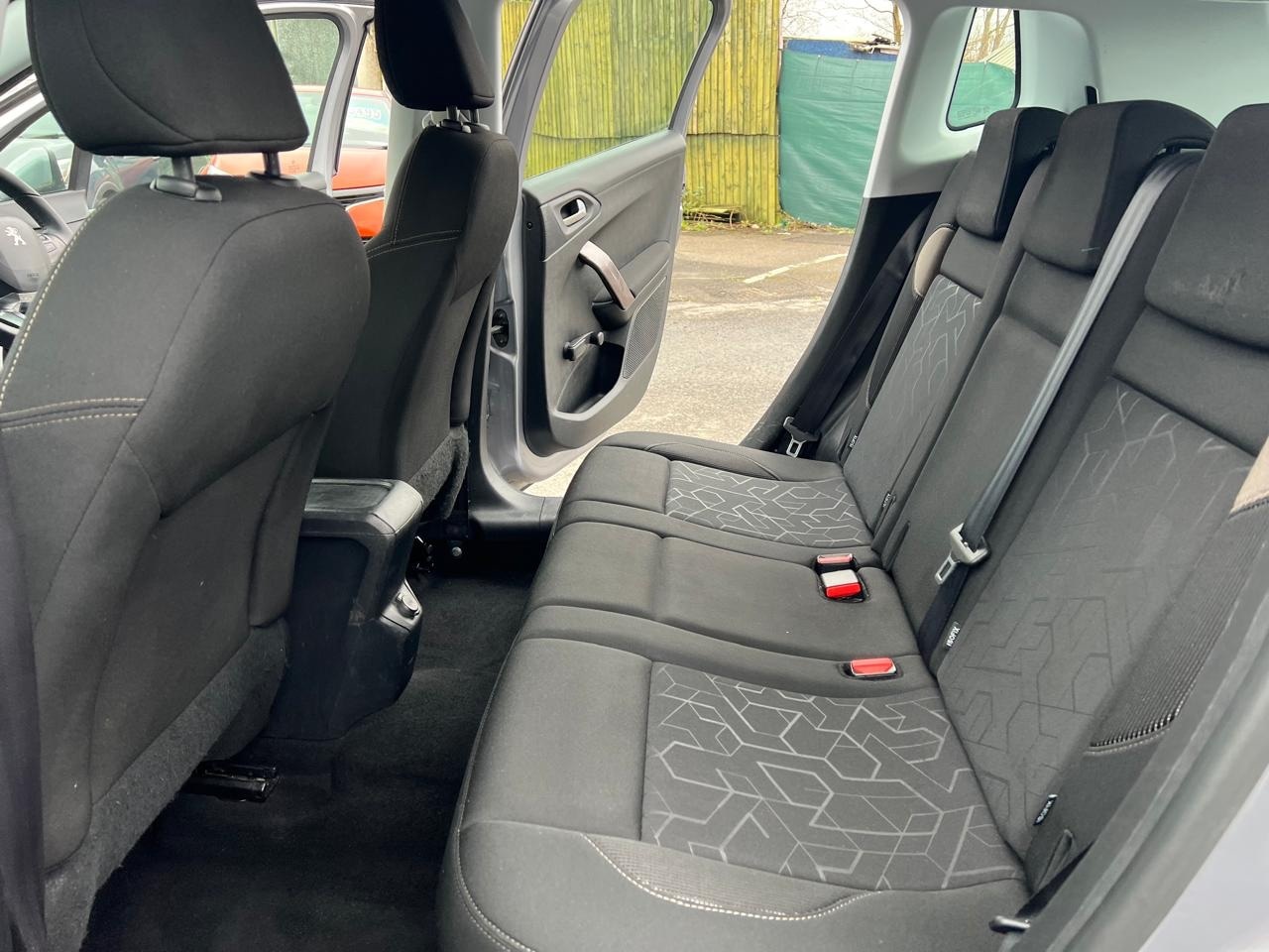 Used Peugeot 2008 2014 for sale - 77616476: Photo 17