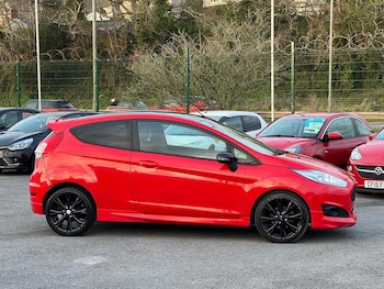 Used Ford Fiesta 2015 for sale - 77715161: Photo