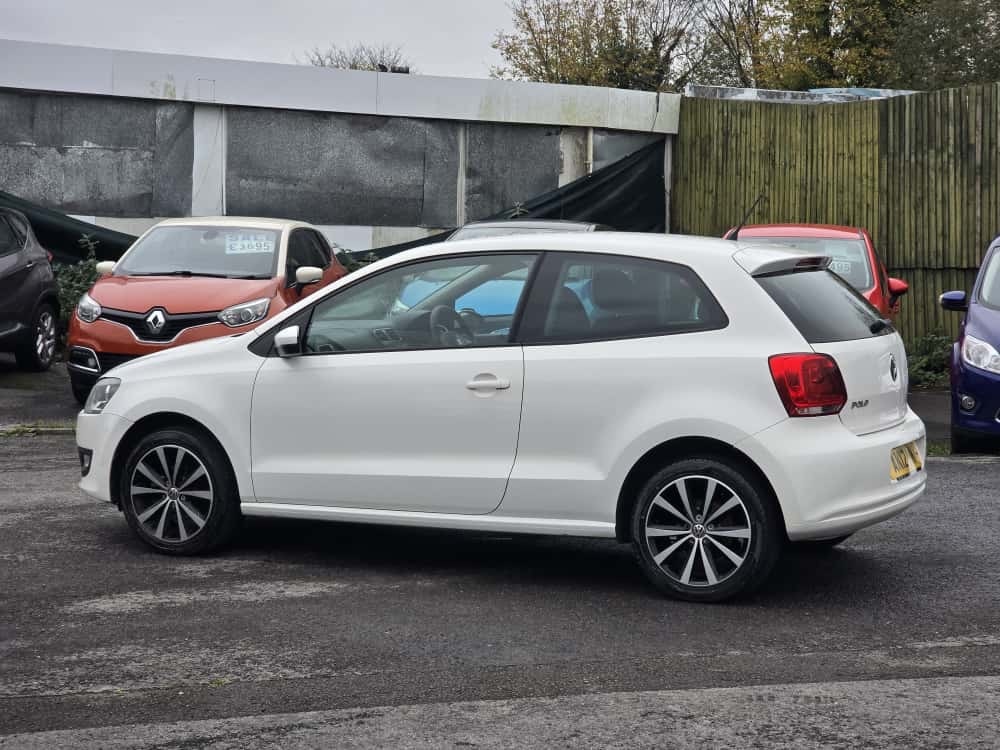 Used Volkswagen Polo 2012 for sale - 76491866: Photo 6