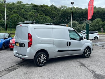 Used Vauxhall Combo 2017 for sale - 79057386: Photo