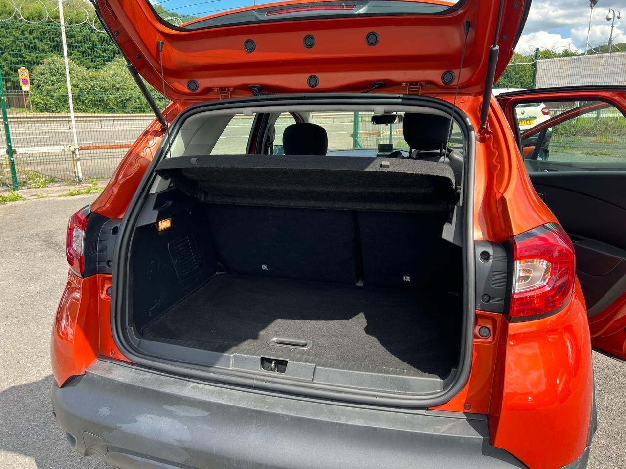 Used Renault Captur 2014 for sale - 77164783: Photo 17