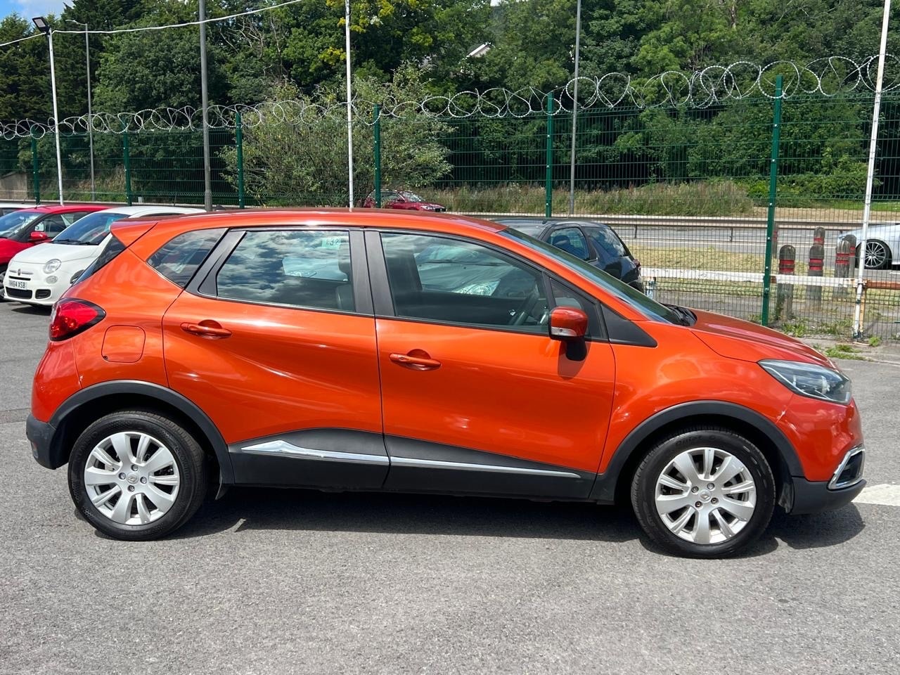 Used Renault Captur 2014 for sale - 77164783: Photo 8