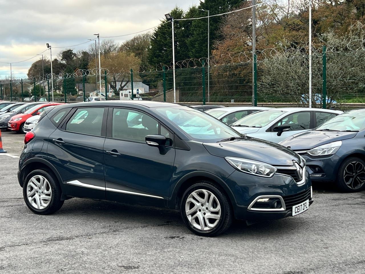 Used Renault Captur 2017 for sale - 78081688: Photo 3