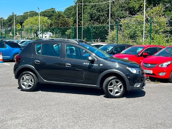 Used Dacia Sandero Stepway 2017 for sale - 79320818: Photo