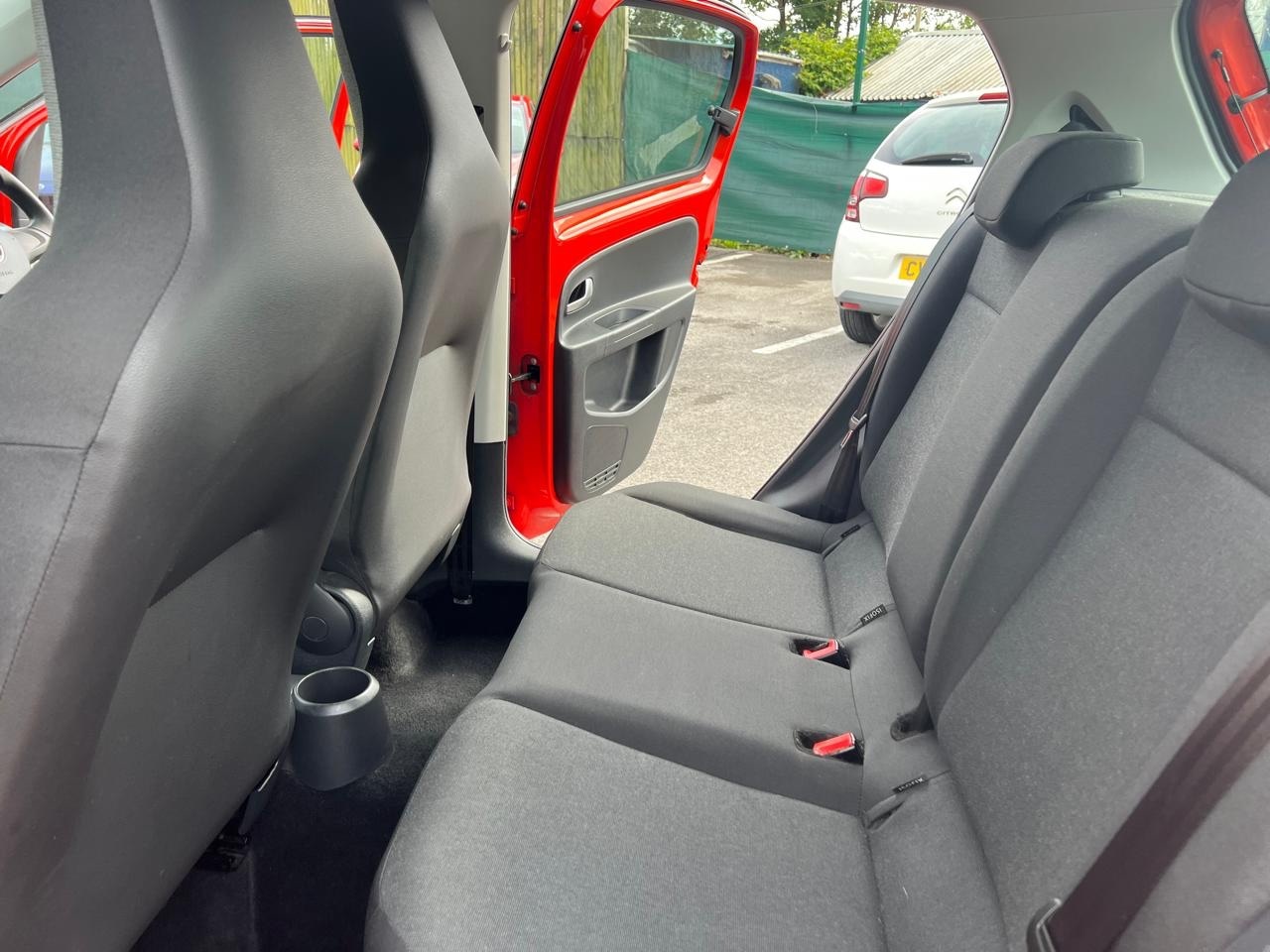 Used Volkswagen up! 2017 for sale - 77023211: Photo 14