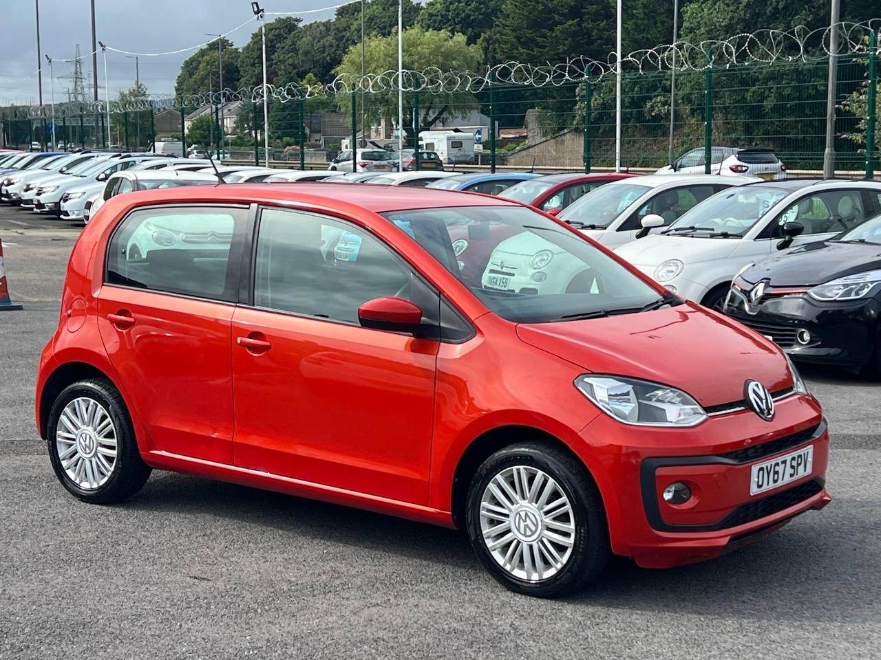 Used Volkswagen up! 2017 for sale - 77023211: Photo 2