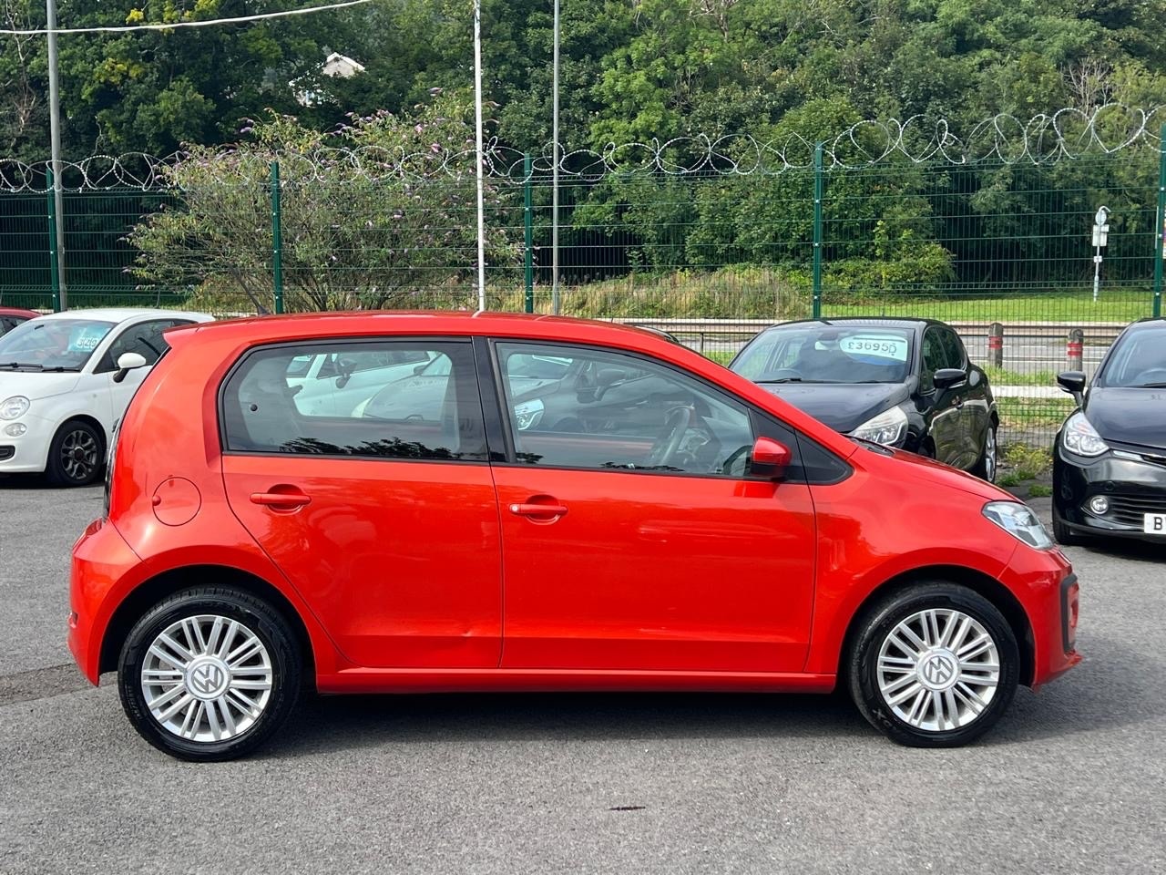 Used Volkswagen up! 2017 for sale - 77023211: Photo 3