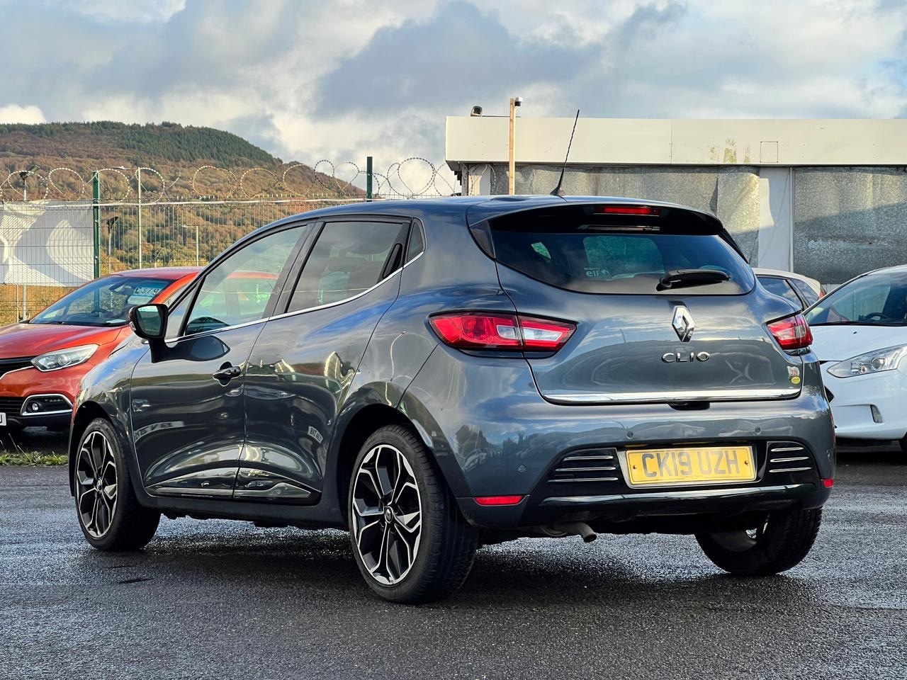 Used Renault Clio 2019 for sale - 76862191: Photo 1