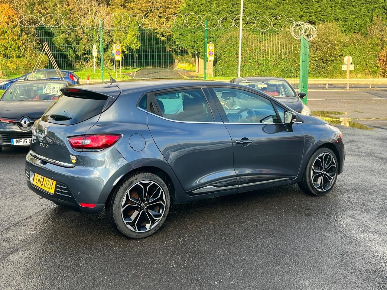 Used Renault Clio 2019 for sale - 76862191: Photo 3