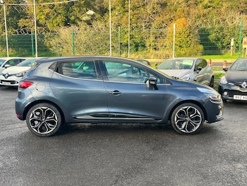 Used Renault Clio 2019 for sale - 76862191: Photo