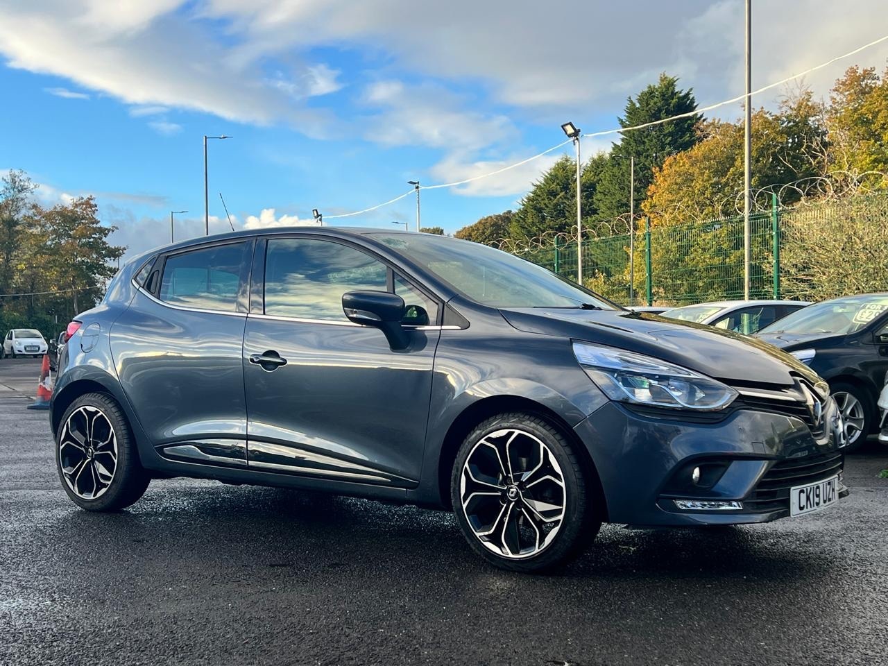 Used Renault Clio 2019 for sale - 76862191: Photo 5