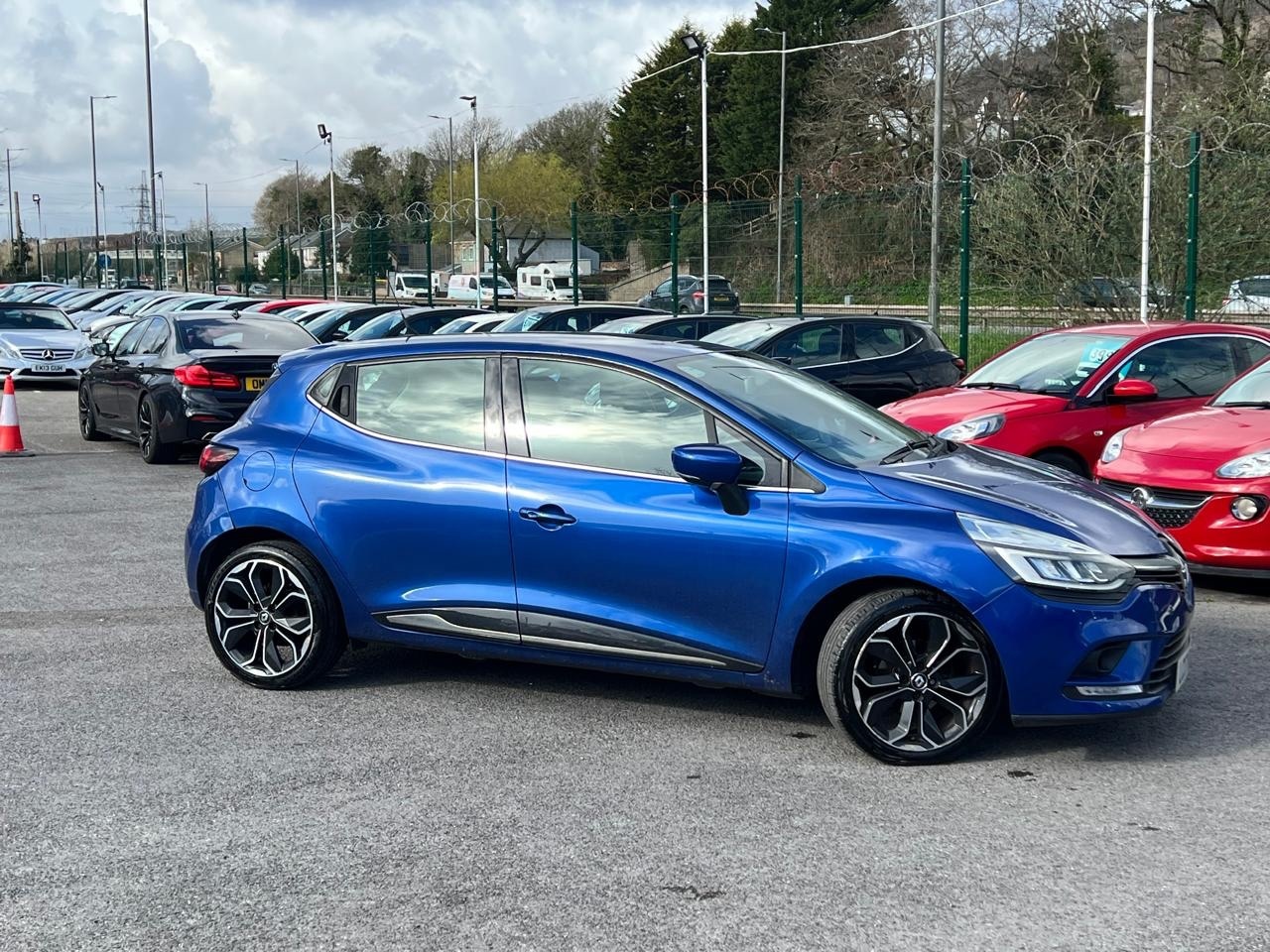 Used Renault Clio 2017 for sale - 77888575: Photo 3