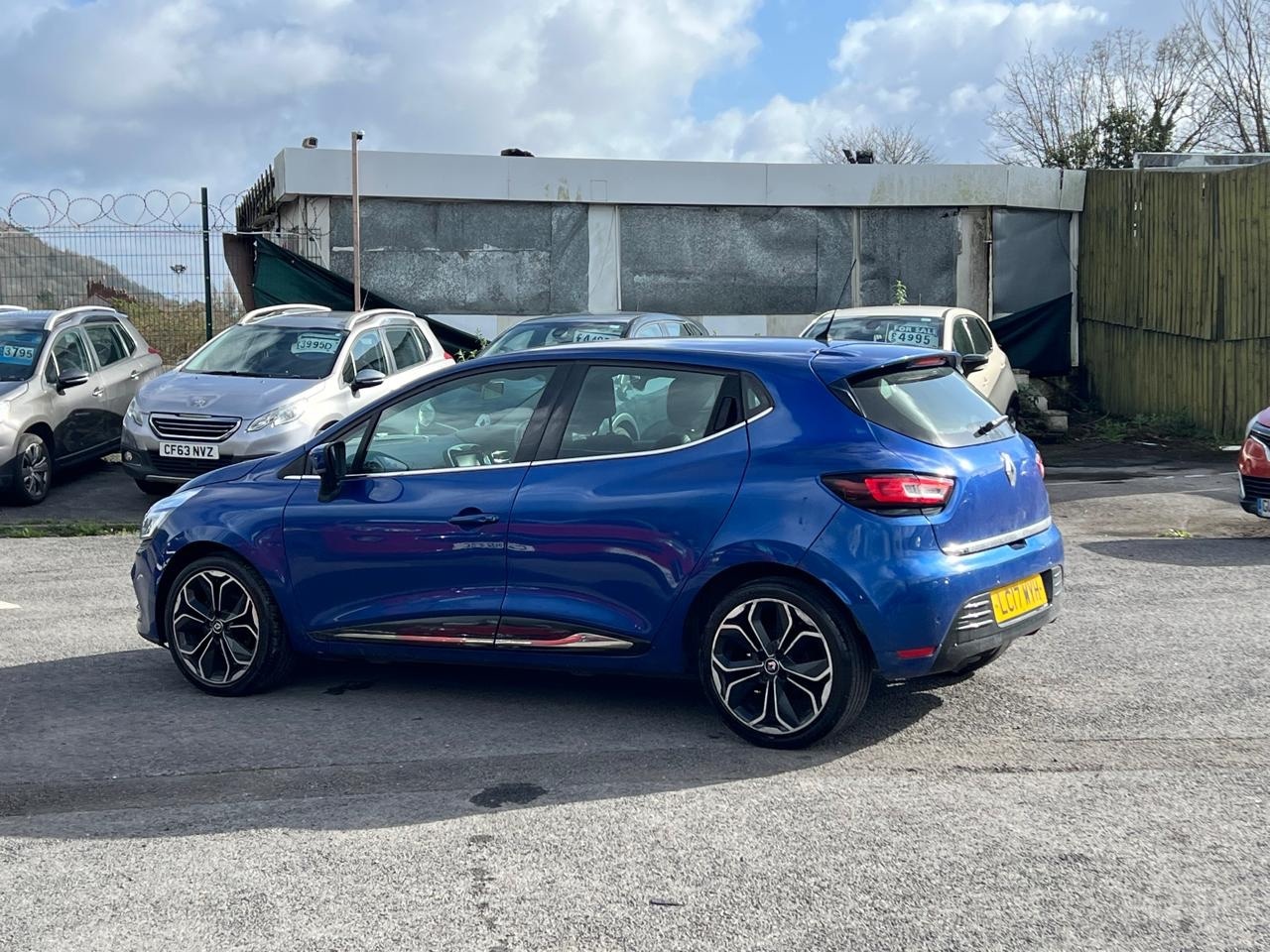 Used Renault Clio 2017 for sale - 77888575: Photo 9
