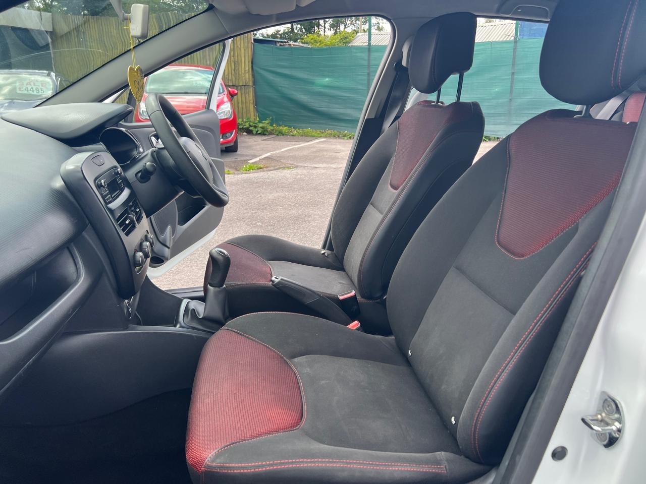 Used Renault Clio 2013 for sale - 76862065: Photo 10