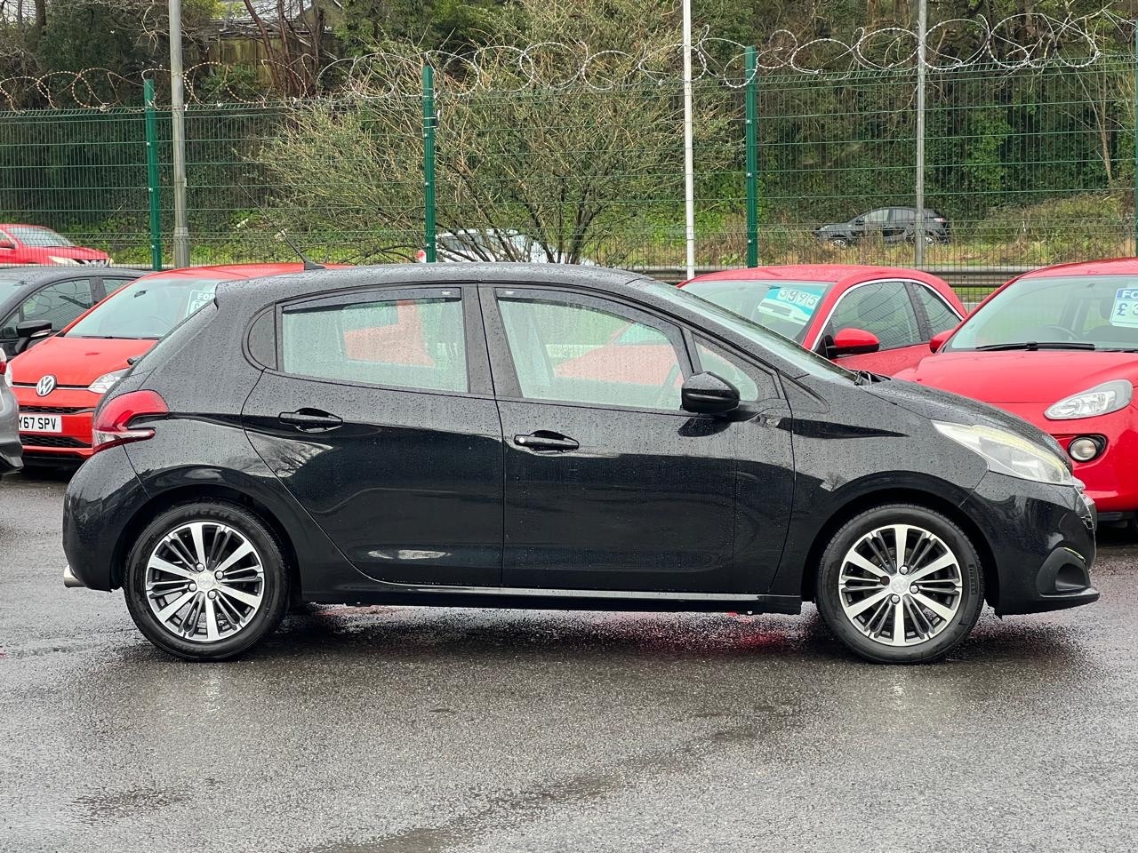 Used Peugeot 208 2016 for sale - 78094776: Photo 2